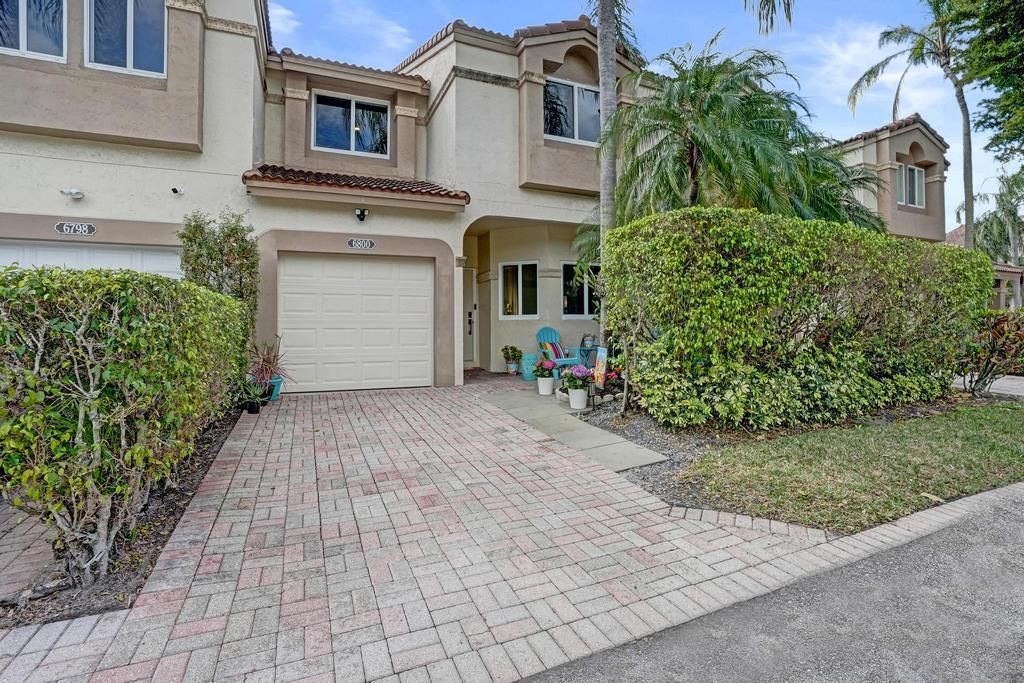 Photo of 6800 Via Regina, Boca Raton, FL 33433 (MLS # R11166093)