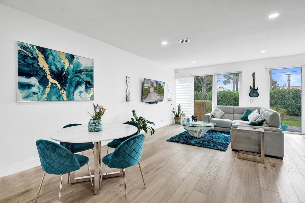 PLUM AT BOCA POINTE CONDOS ONE THRU 15 FILED IN OR - Residential