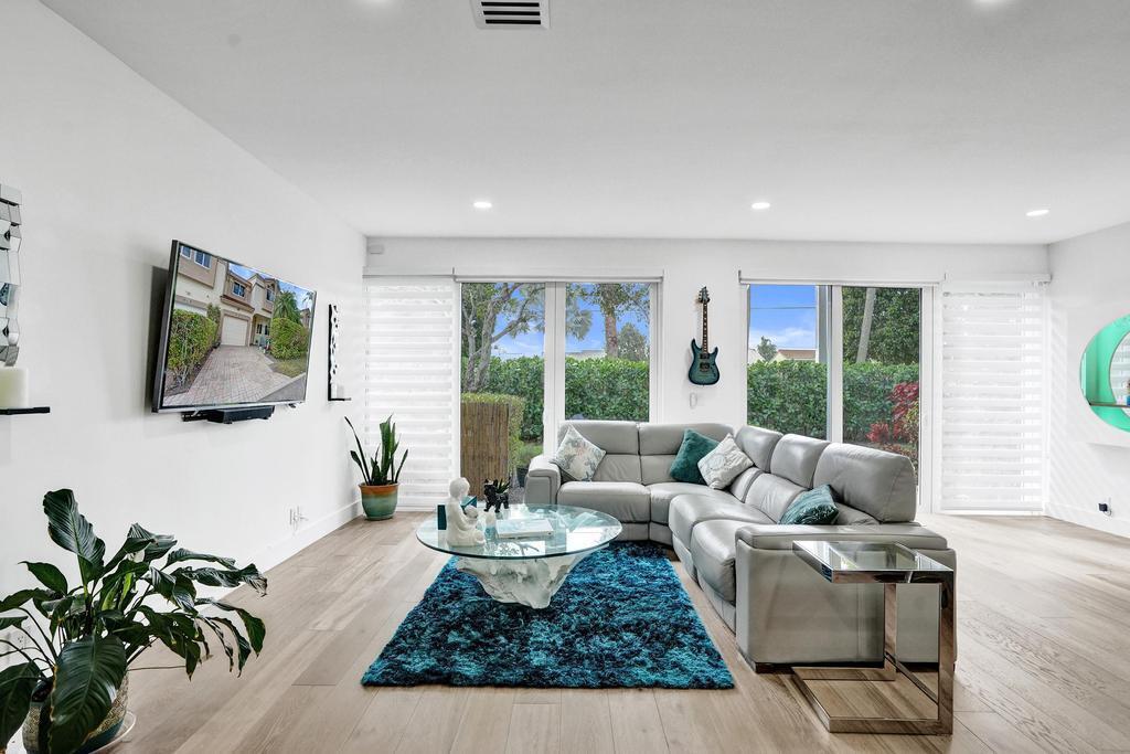 PLUM AT BOCA POINTE CONDOS ONE THRU 15 FILED IN OR - Residential