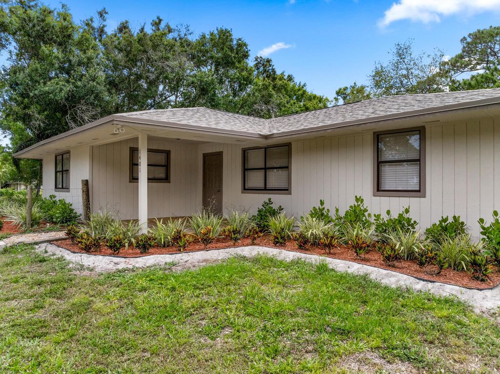 Photo of 1401 S Jenkins Road, Fort Pierce, FL 34947 (MLS # R11092432)
