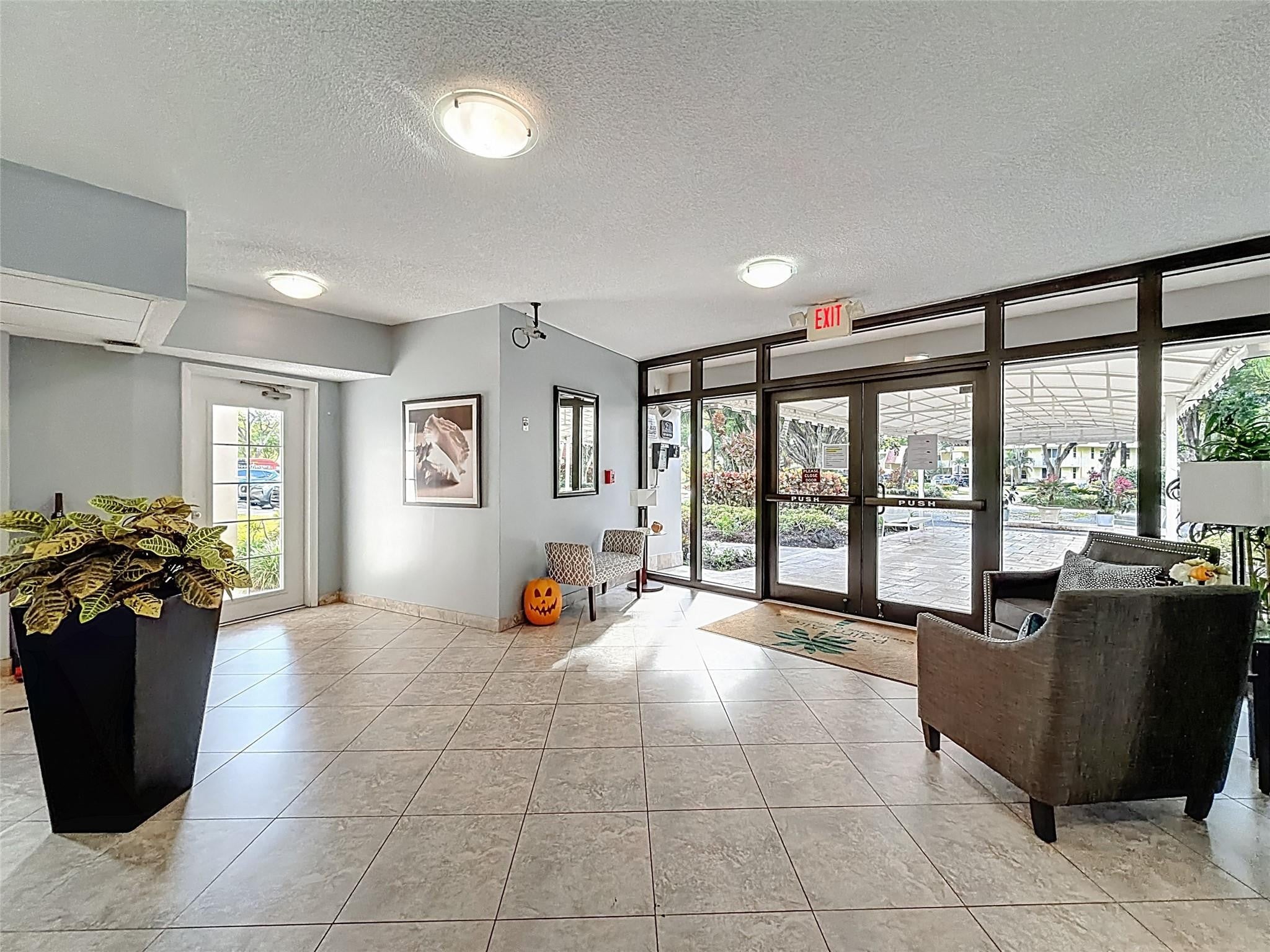 545 Oaks Lane 410