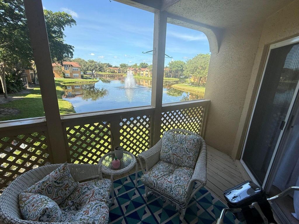 Photo of 4807 Via Palm Lakes #1516, West Palm Beach, FL 33417 (MLS # R11144316)