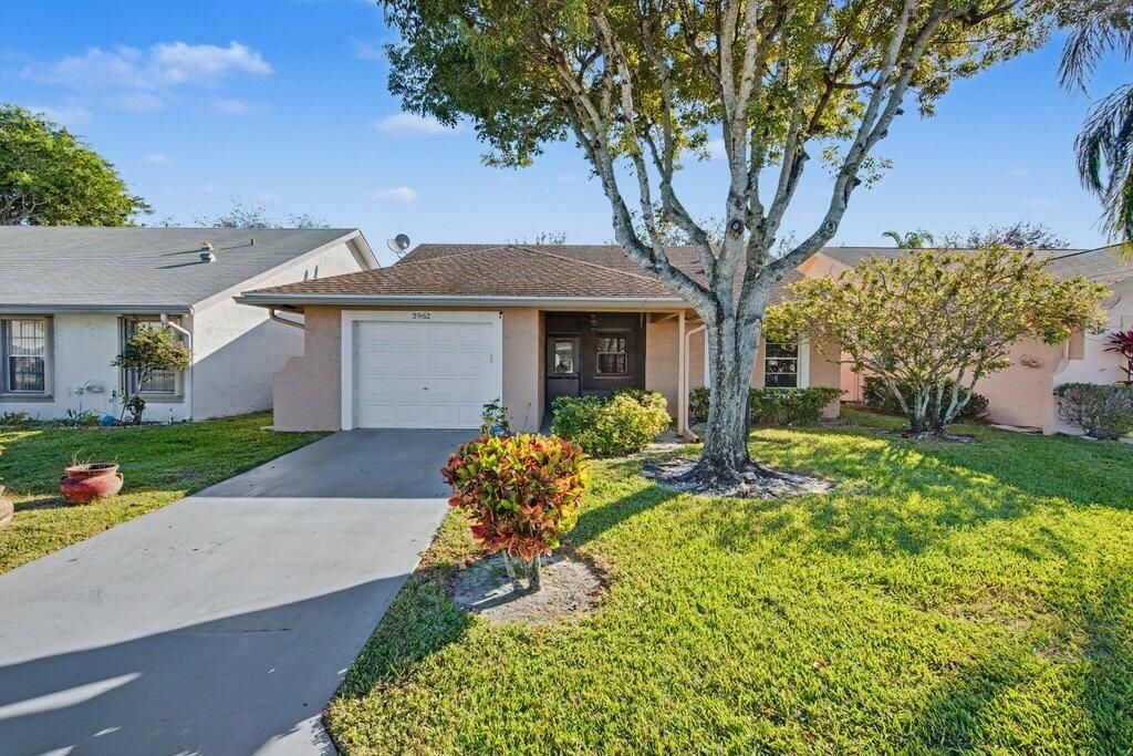 Photo of 3962 Dafilee Circle, West Palm Beach, FL 33417 (MLS # R11155445)