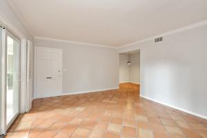 COMMODORE APARTMENTS COND - Residential Lease