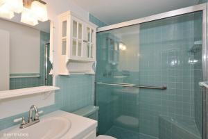 COMMODORE APARTMENTS COND - Residential Lease