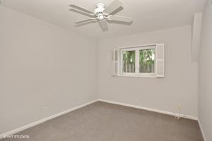 COMMODORE APARTMENTS COND - Residential Lease