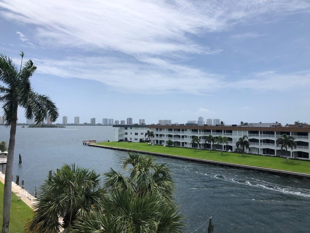 Photo of 104 Paradise Harbour 415 Boulevard #415, North Palm Beach, FL 33408 (MLS # R11087293)