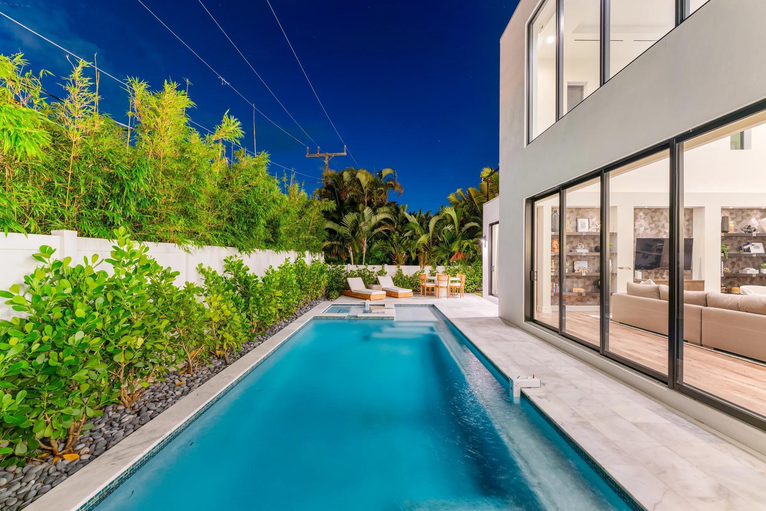 NORTH SHORE TERRACE PL NO 1 - Residential