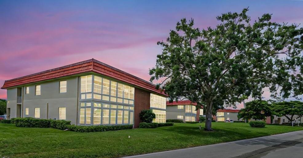 VISTA ROYALE PHASE IV BLD - Residential