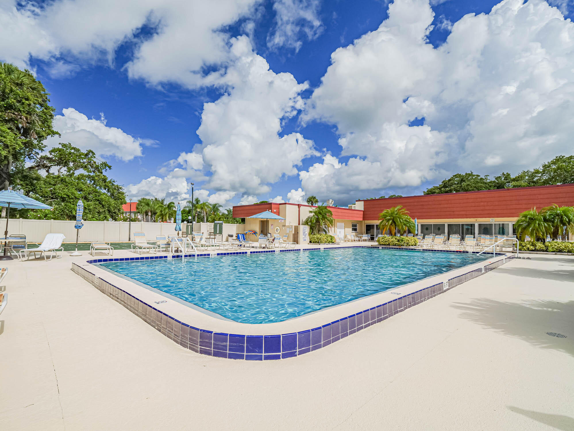 VISTA ROYALE PHASE IV BLD - Residential