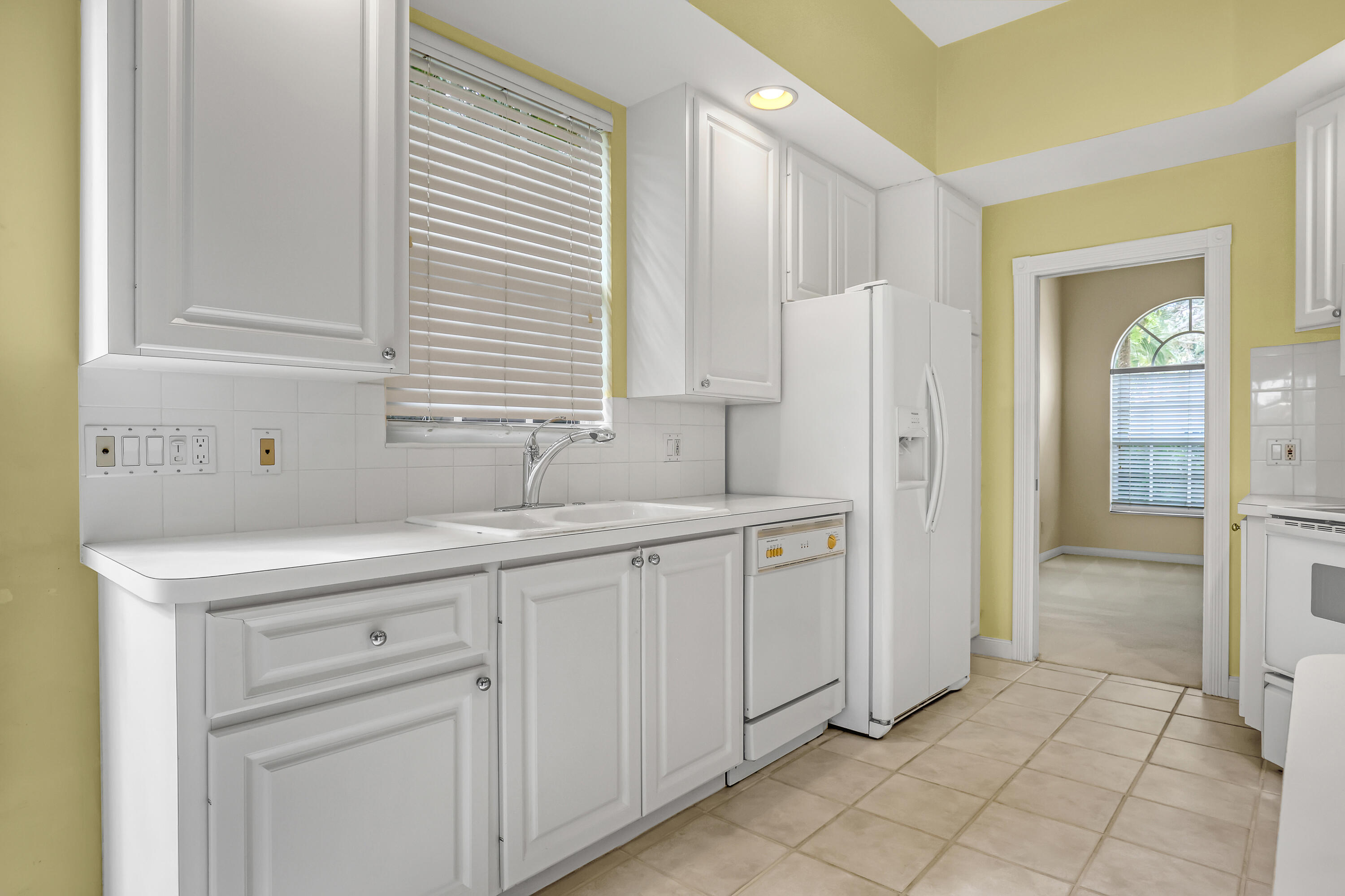 RIVERWALK 4 - Residential