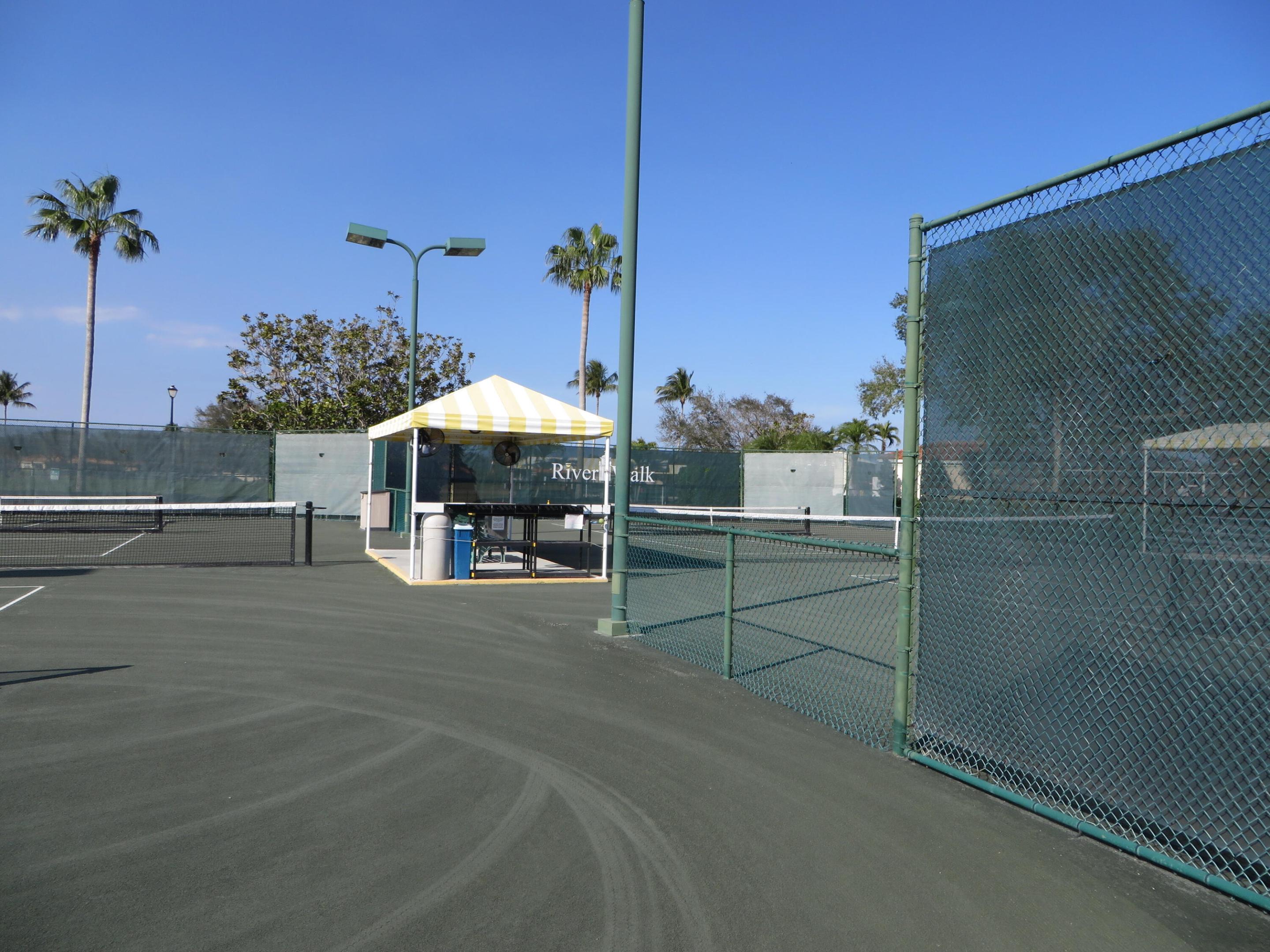 RIVERWALK 4 - Residential