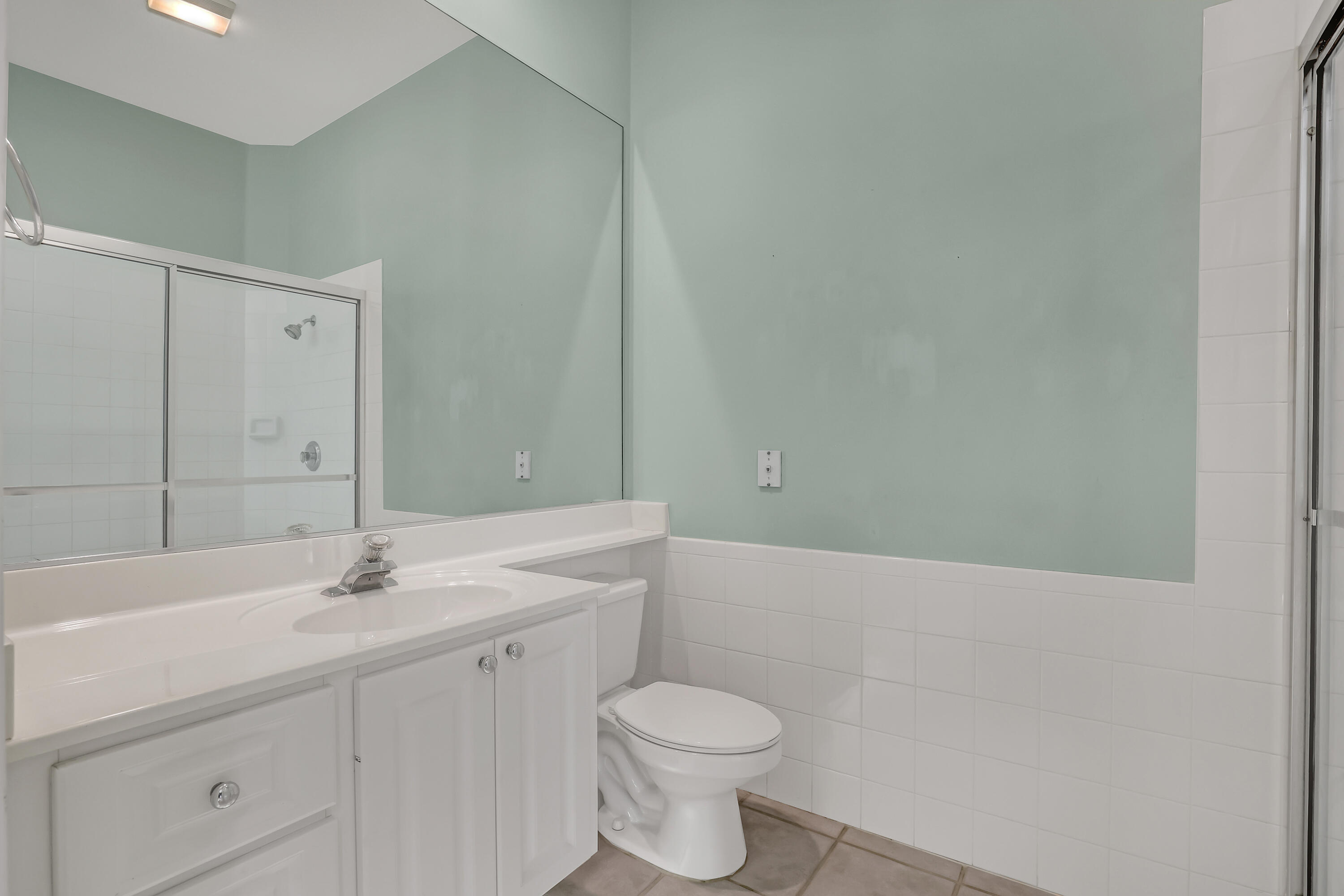 RIVERWALK 4 - Residential