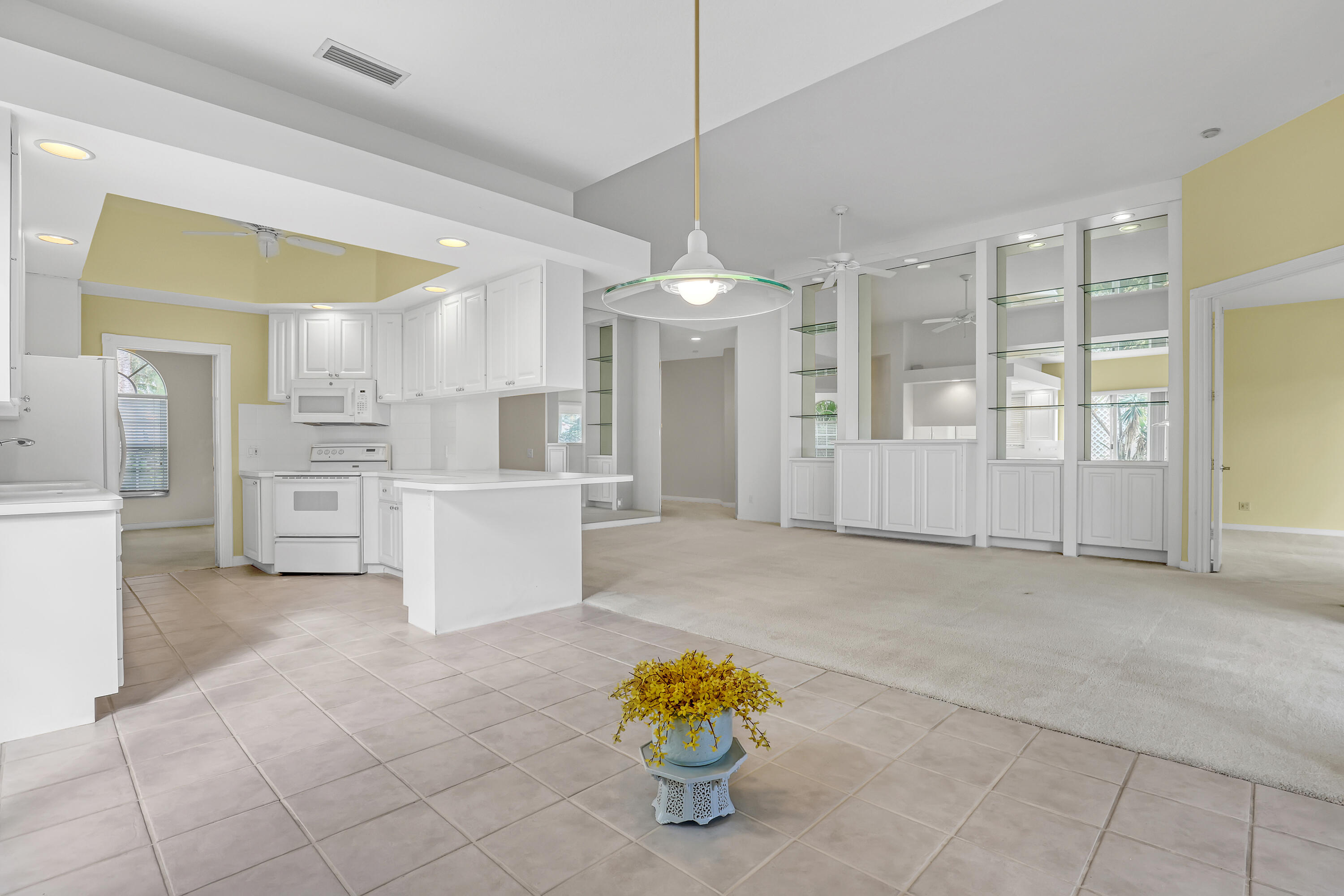 RIVERWALK 4 - Residential