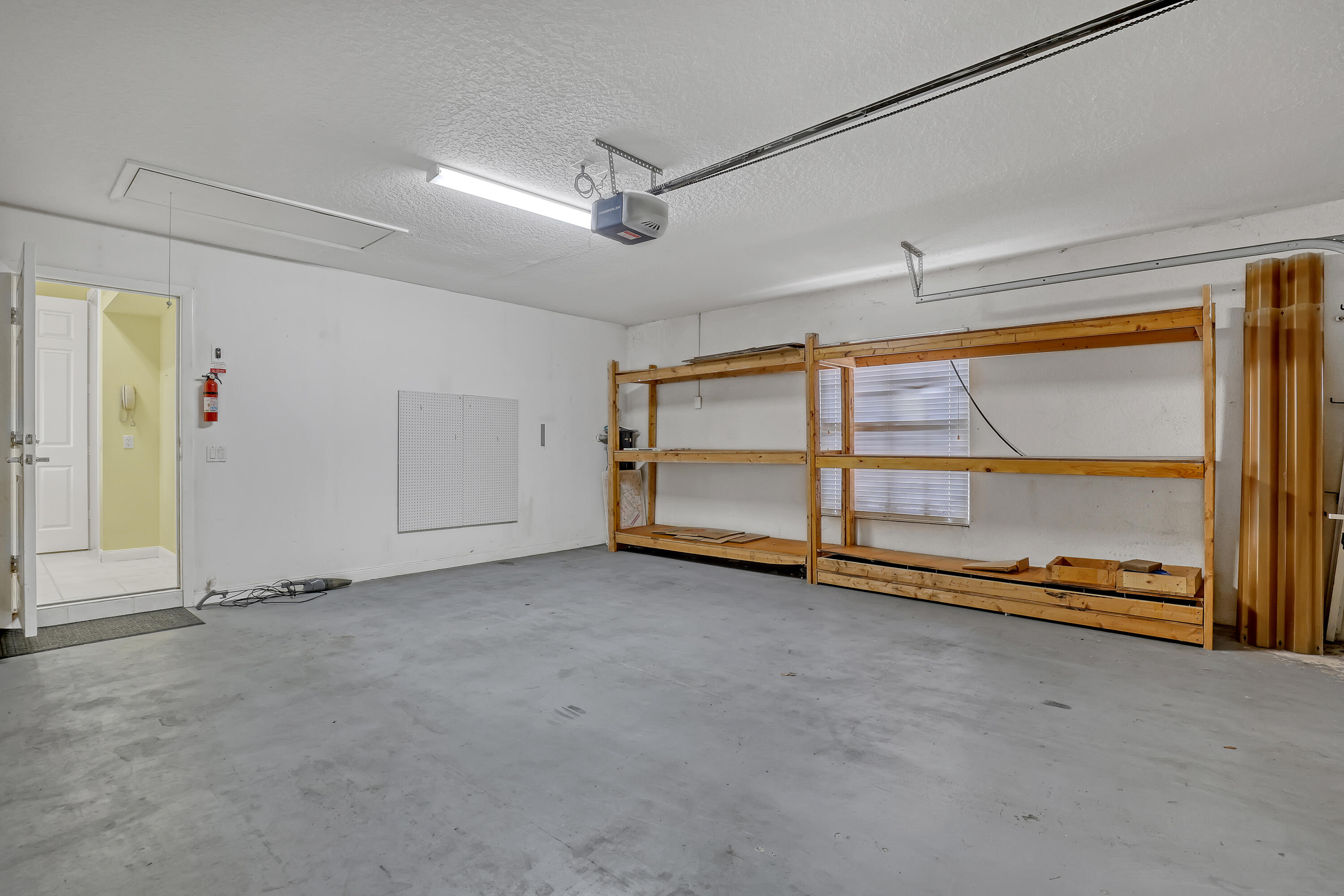 RIVERWALK 4 - Residential