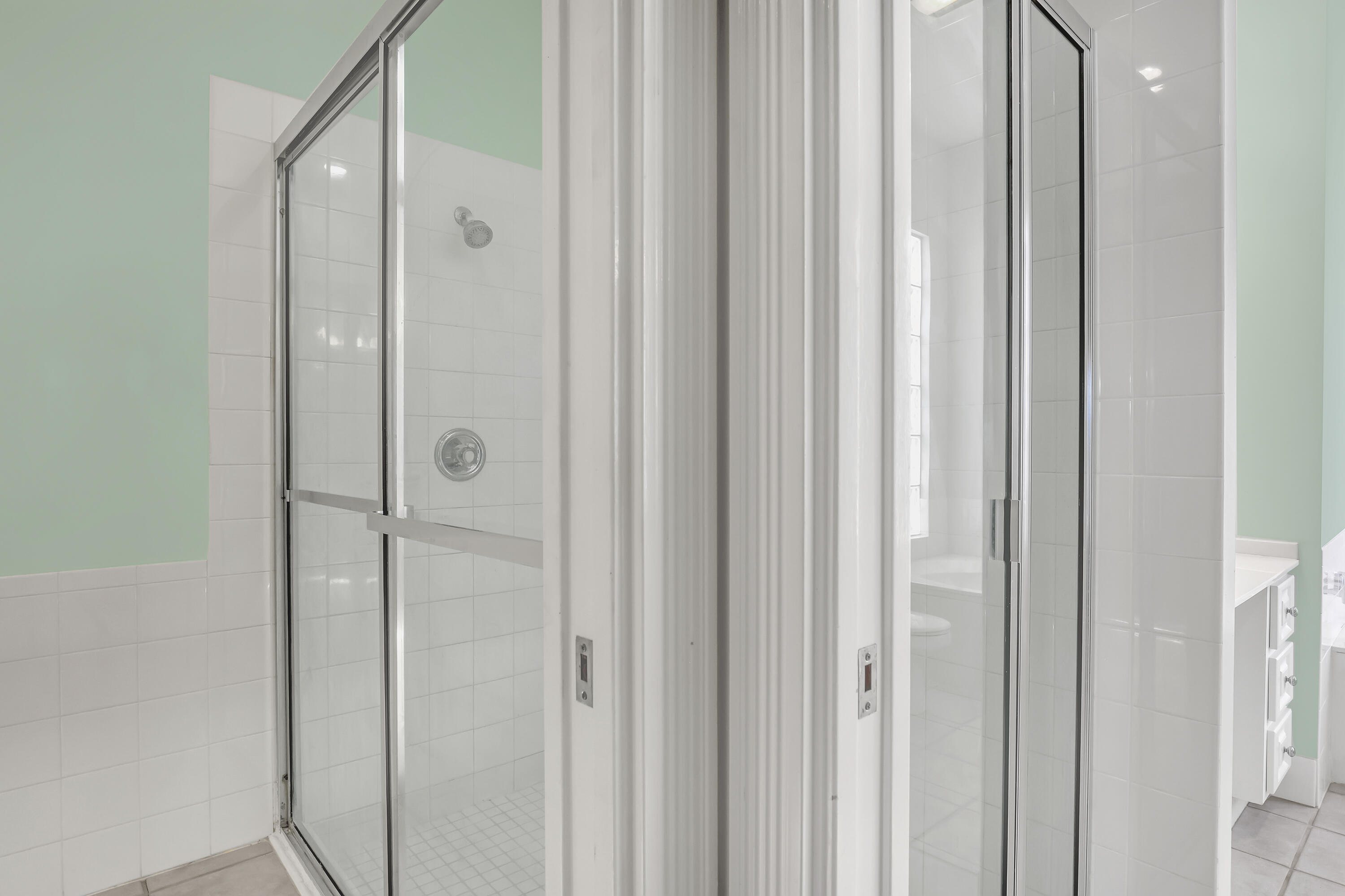 RIVERWALK 4 - Residential