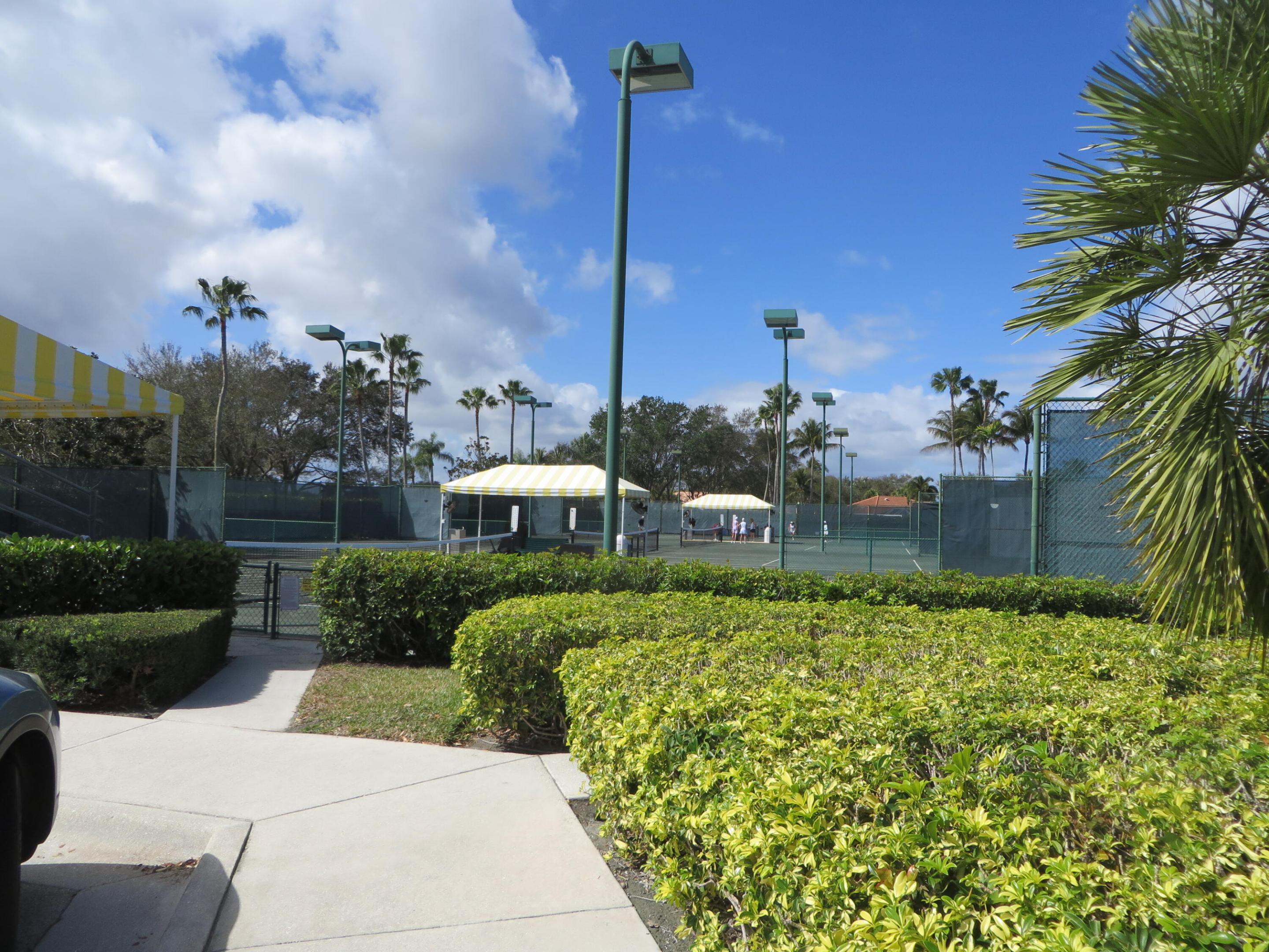 RIVERWALK 4 - Residential