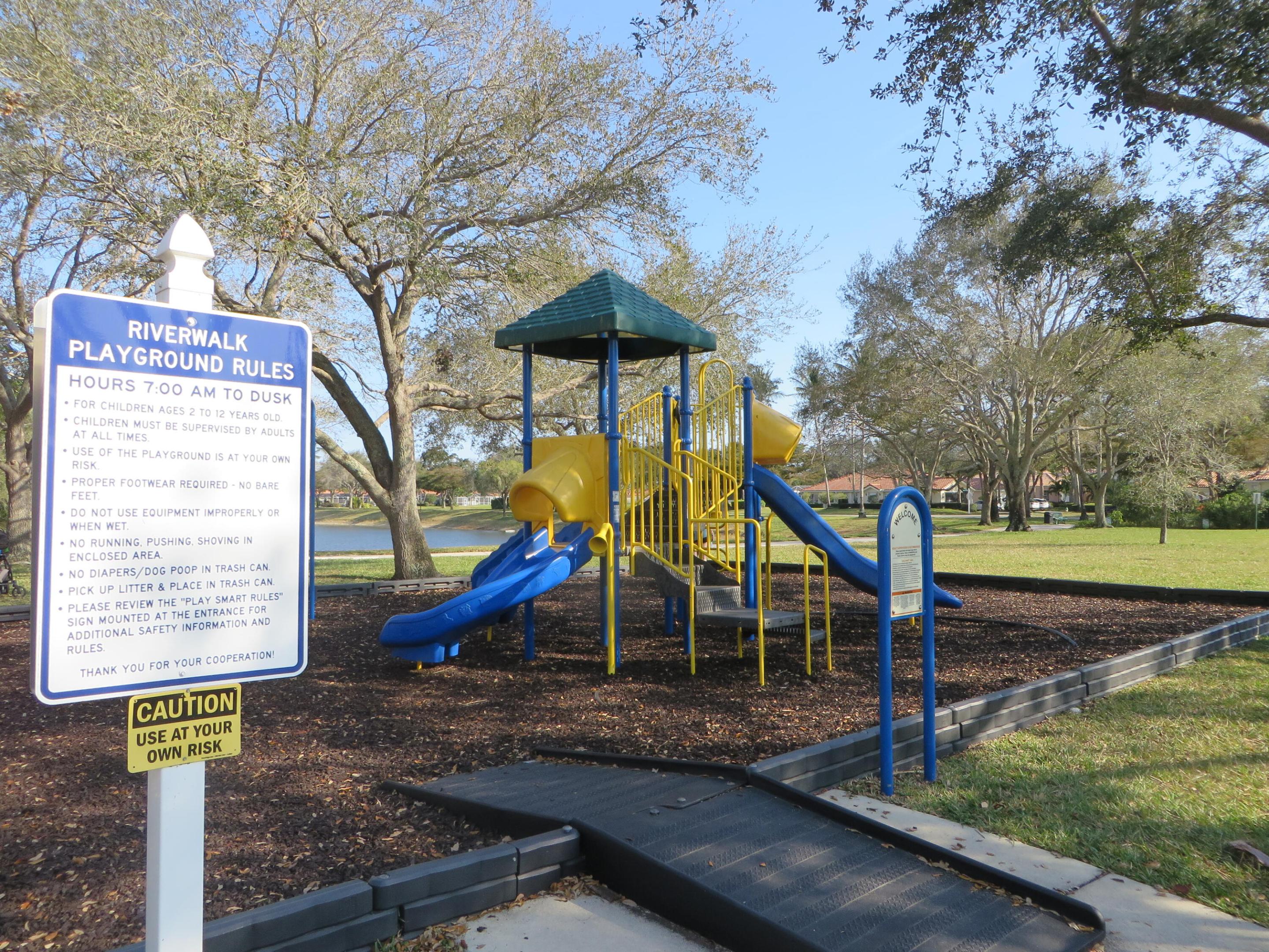 RIVERWALK 4 - Residential