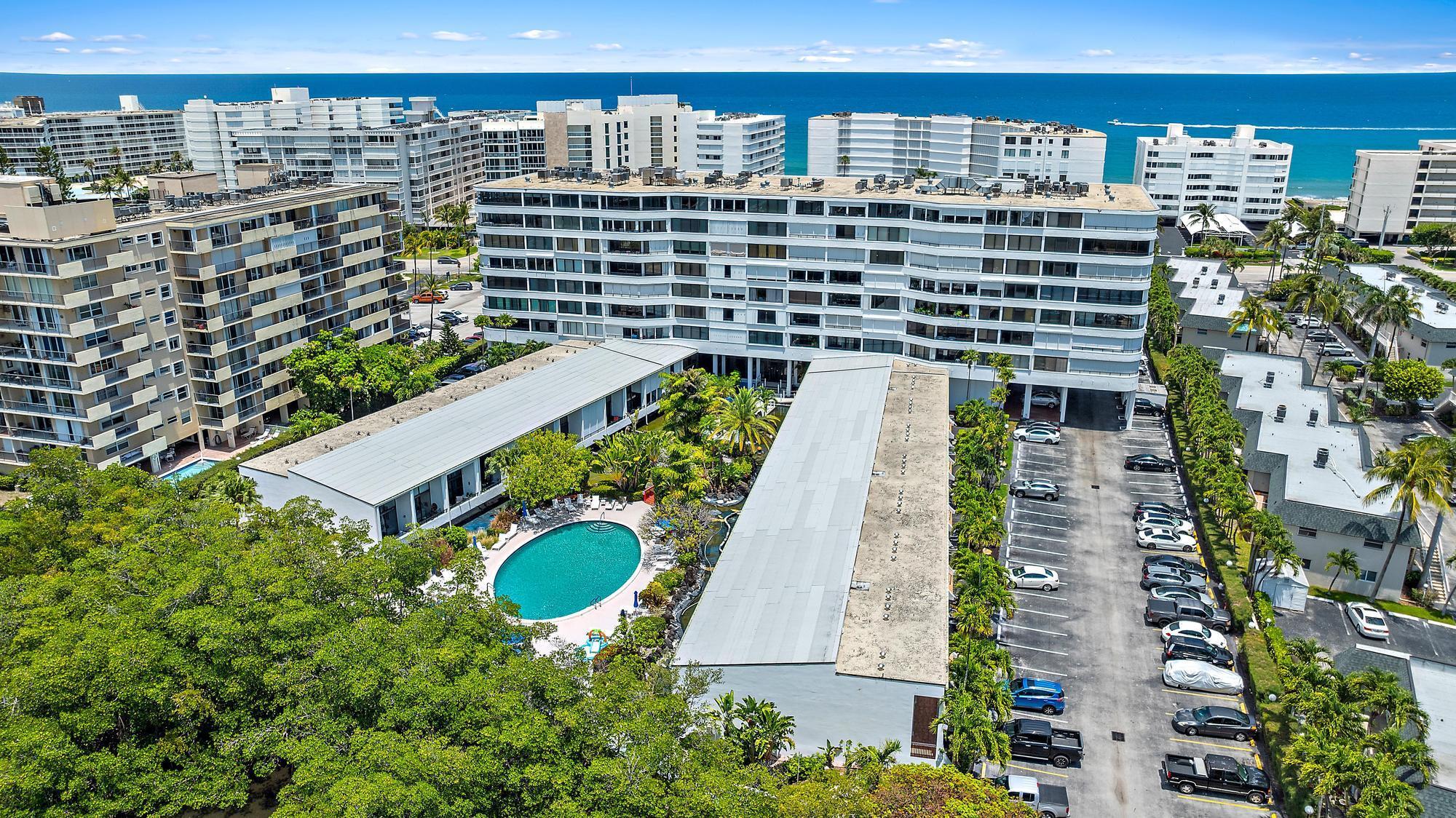 MAYFAIR HOUSE CONDO - Residential