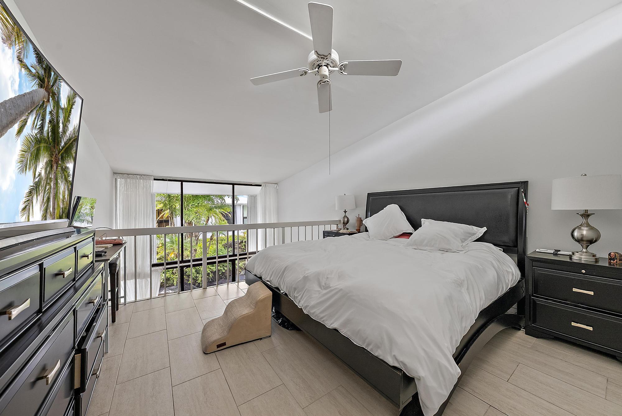 MAYFAIR HOUSE CONDO - Residential