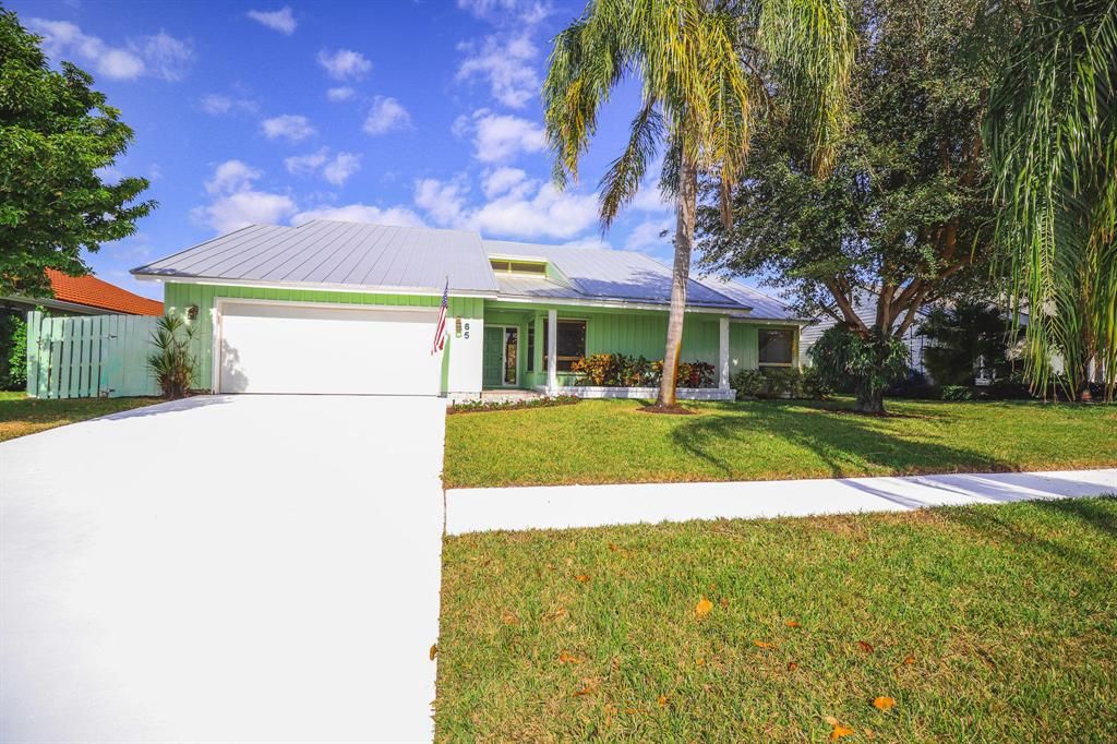 Photo of 65 Pine Hill Trail W, Tequesta, FL 33469 (MLS # R10795300)