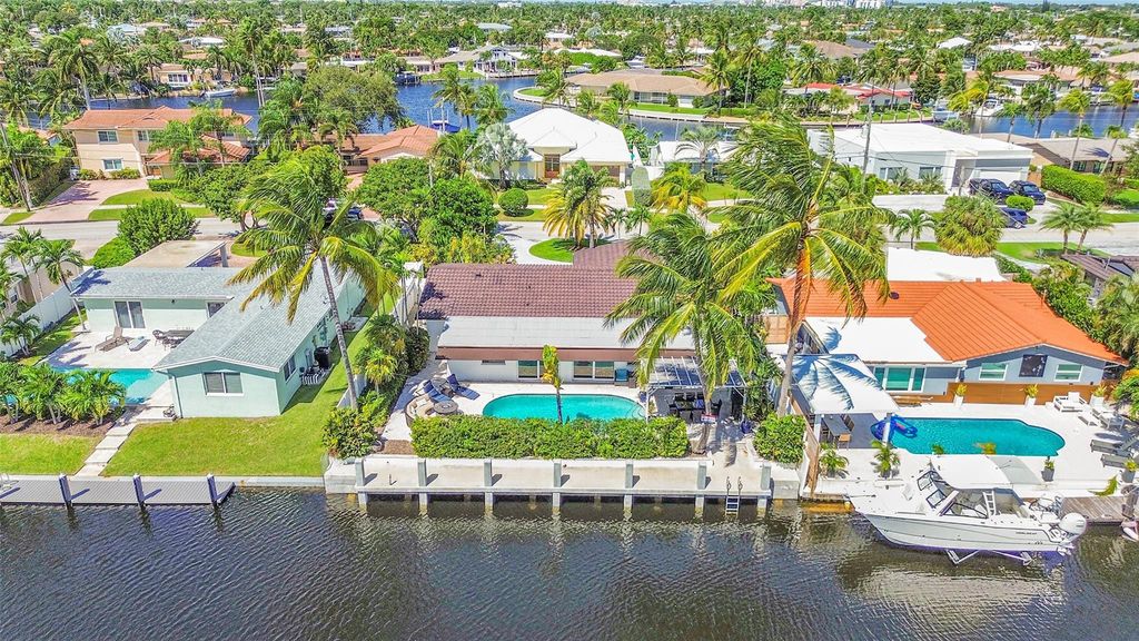 Photo of 1080 SE 9th Ave, Pompano Beach, FL 33060 (MLS # F10531089)