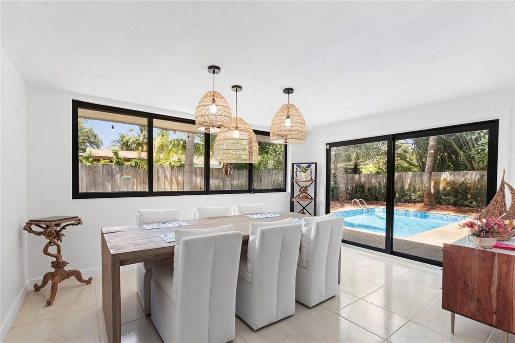 Photo of 171 SE 31st Avenue, Boynton Beach, FL 33435 (MLS # R11160395)