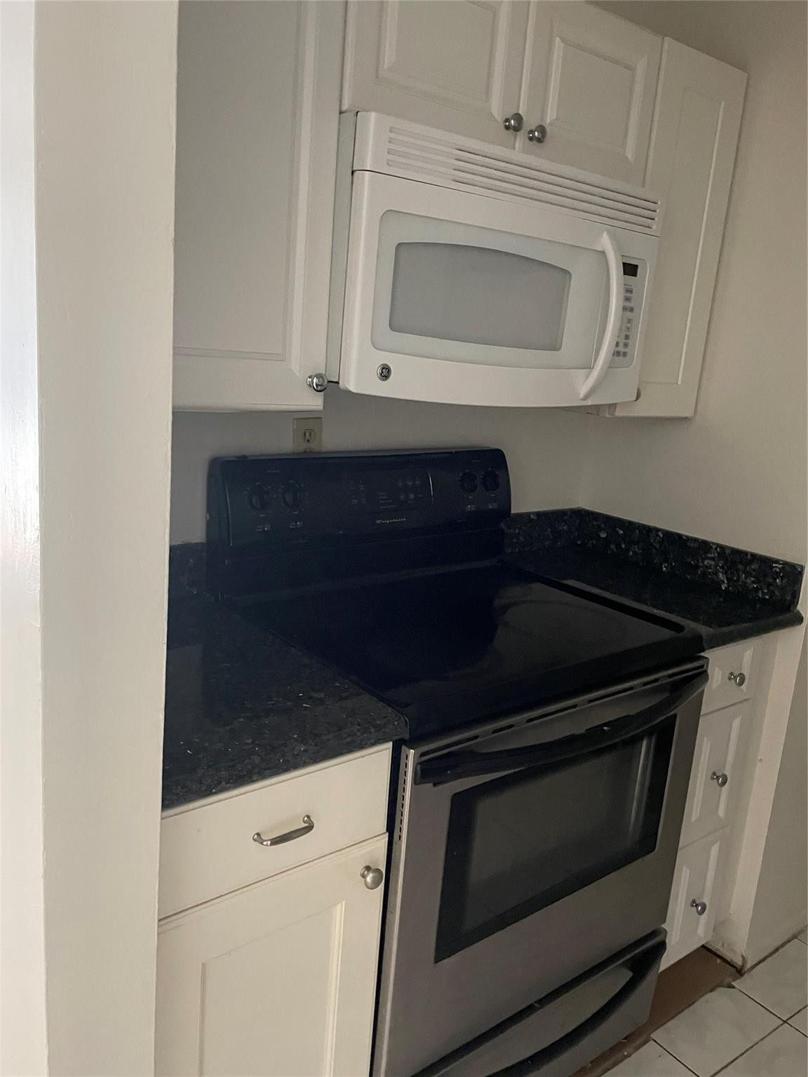 ST ANDREWS PALM BEACH CONDO I - Residential Lease