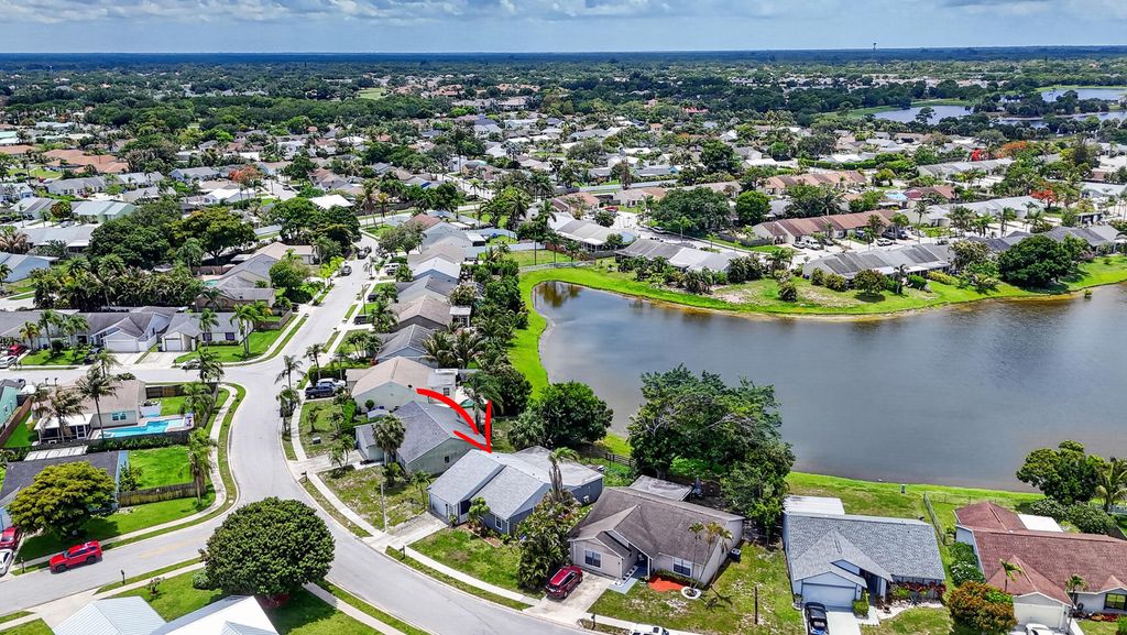 Photo of 132 Timberline Drive, Jupiter, FL 33458 (MLS # B26032297)