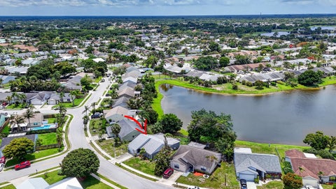 Photo of 132 Timberline Drive, Jupiter, FL 33458 (MLS # B26032297)
