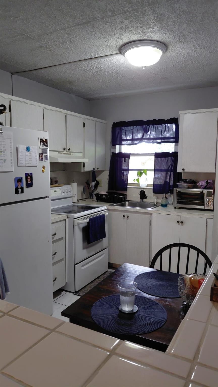 611 S State Road 7 2G