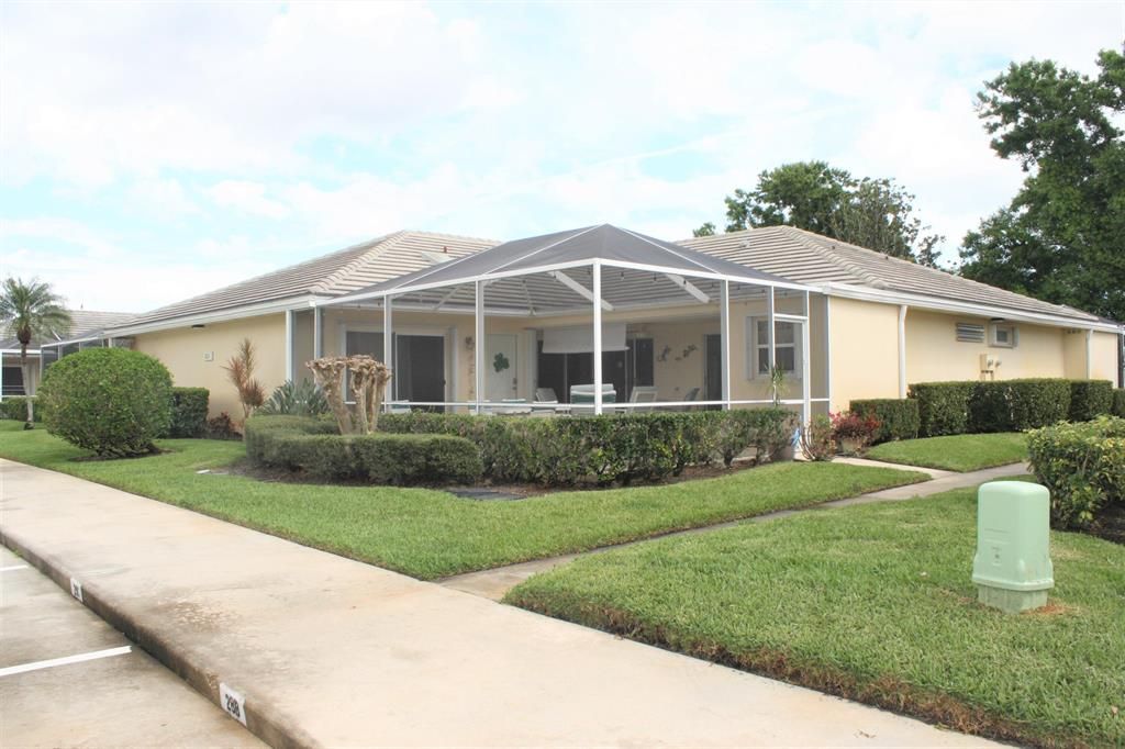 Photo of 1213 NW Sun Terrace Circle #D, Port Saint Lucie, FL 34953 (MLS # R10781021)