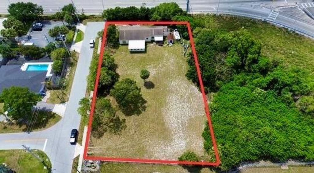 Photo of 1401 SW 3rd Street, Boynton Beach, FL (MLS # R10977633)