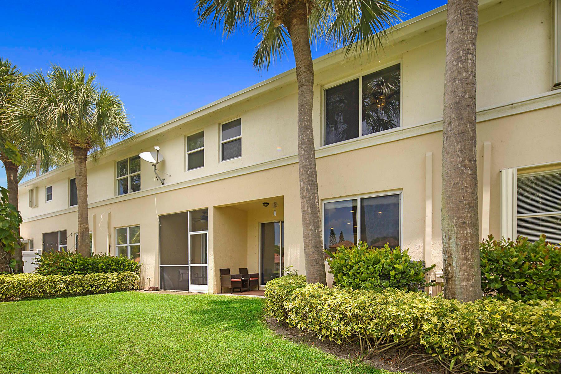 Riviera Beach, Florida 33418, United States, 3 Bedrooms Bedrooms, ,3 BathroomsBathrooms,Residential,Pending,209495