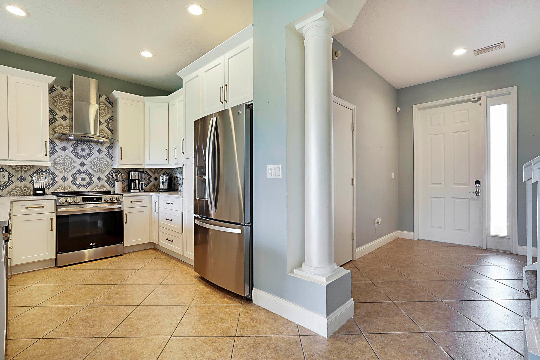 Riviera Beach, Florida 33418, United States, 3 Bedrooms Bedrooms, ,3 BathroomsBathrooms,Residential,Pending,209495