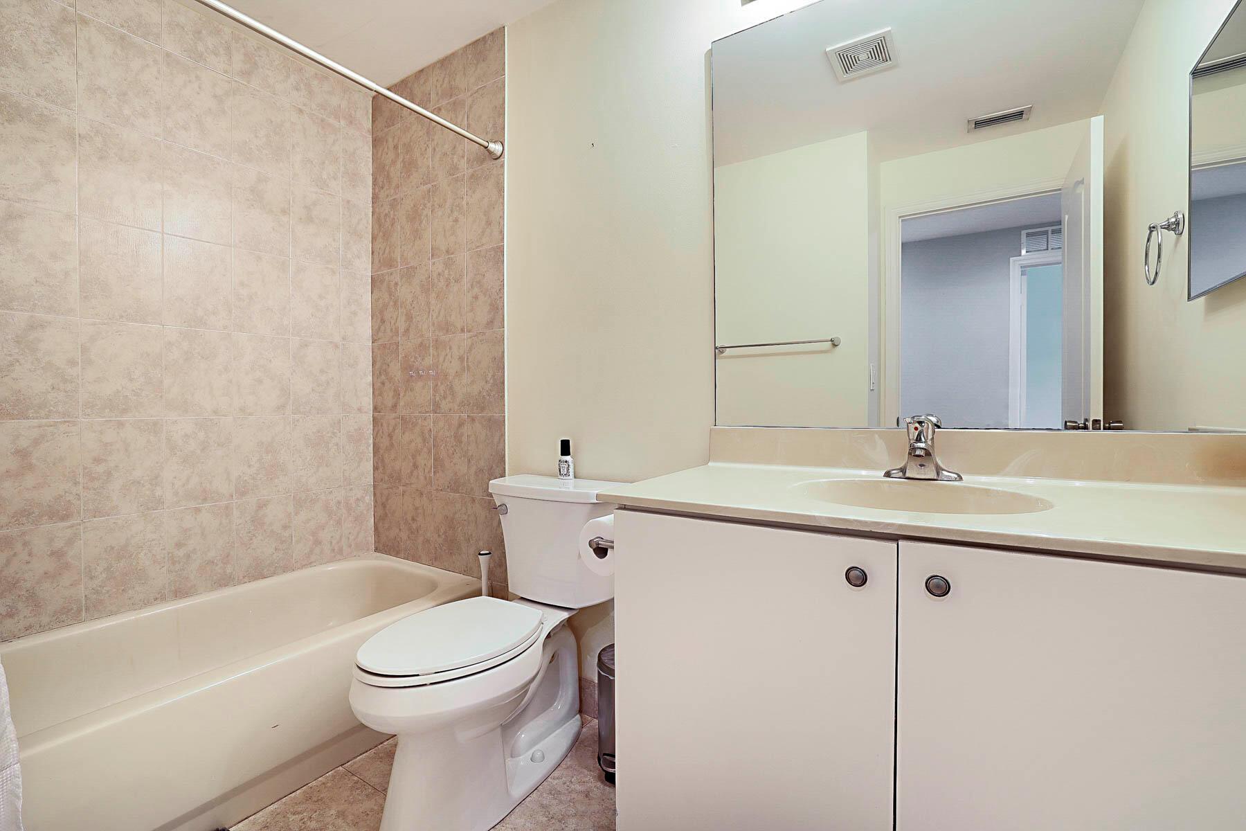 Riviera Beach, Florida 33418, United States, 3 Bedrooms Bedrooms, ,3 BathroomsBathrooms,Residential,Pending,209495