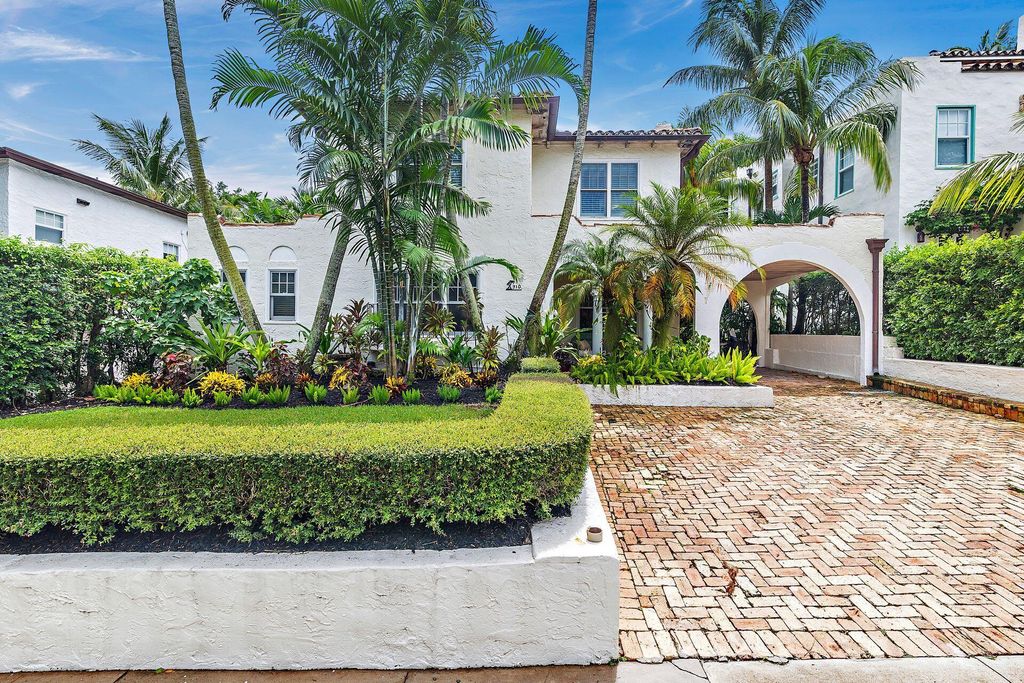 Photo of 710 Claremore Drive, West Palm Beach, FL 33401 (MLS # R11164425)
