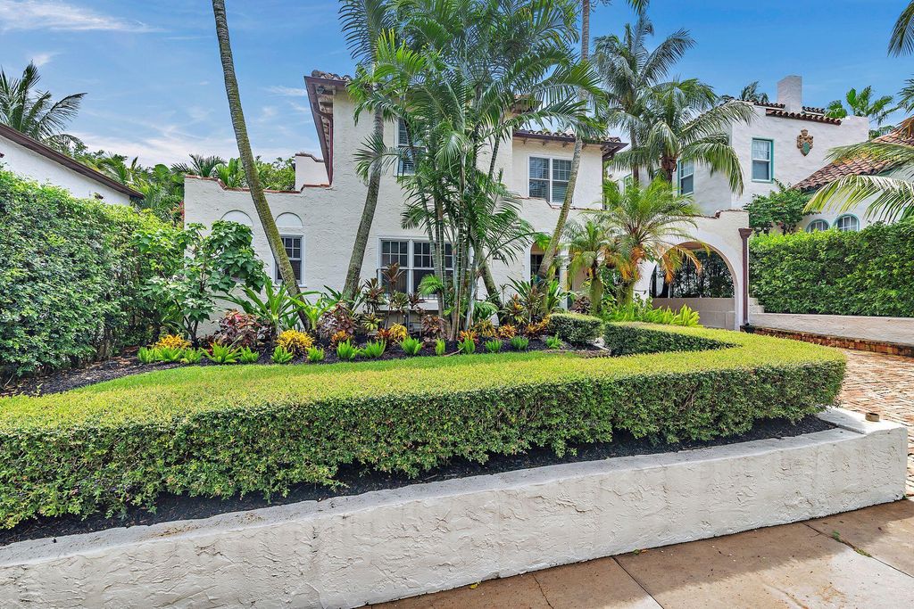 Photo of 710 Claremore Drive, West Palm Beach, FL 33401 (MLS # R11164425)