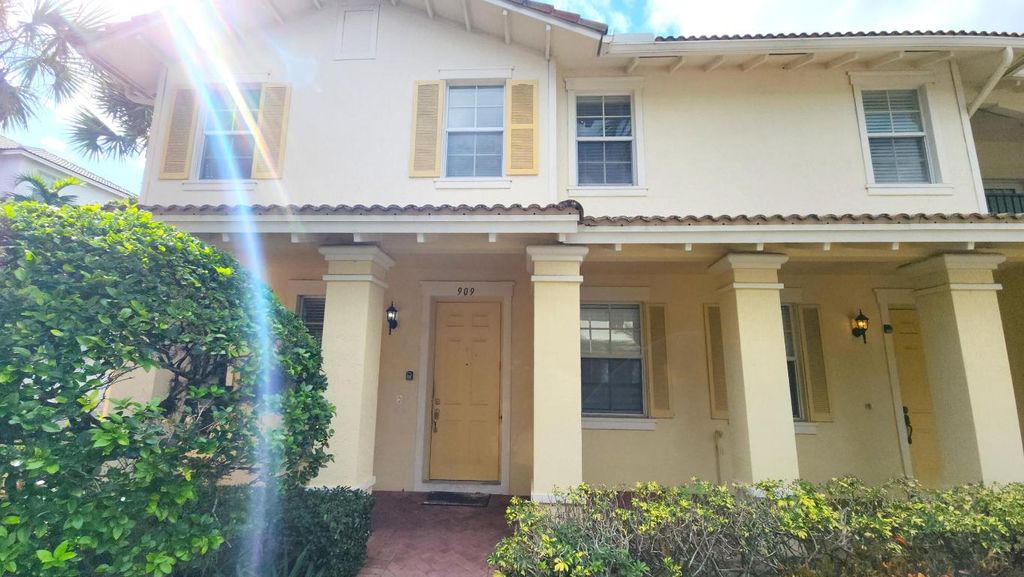 Photo of 909 NW 18th Avenue, Boca Raton, FL 33486 (MLS # R11139620)