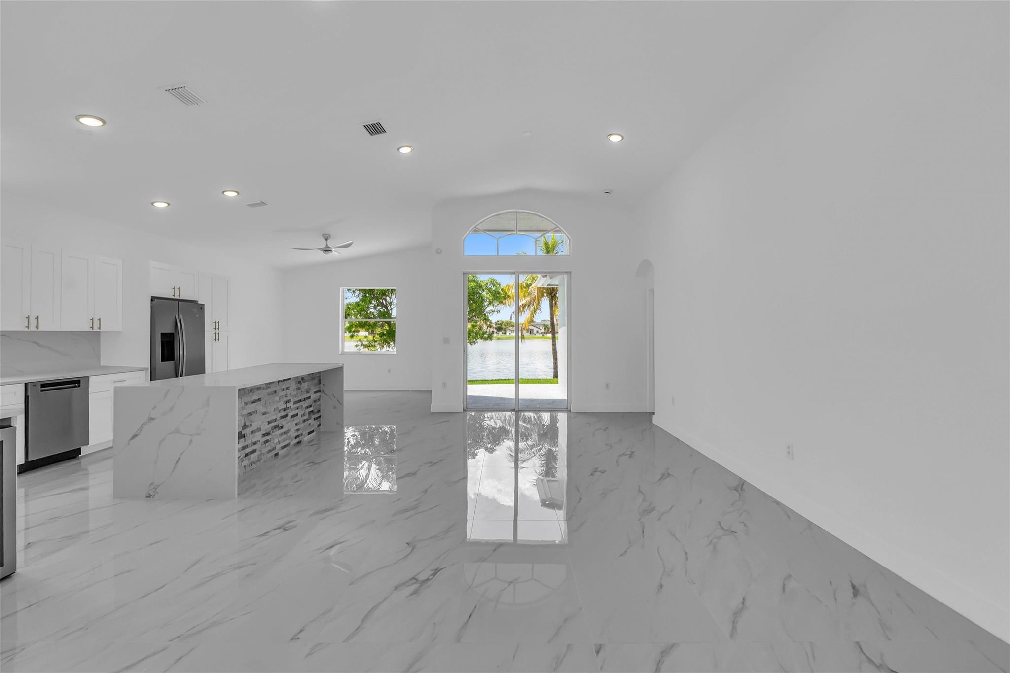 5290 SW 134th Ave