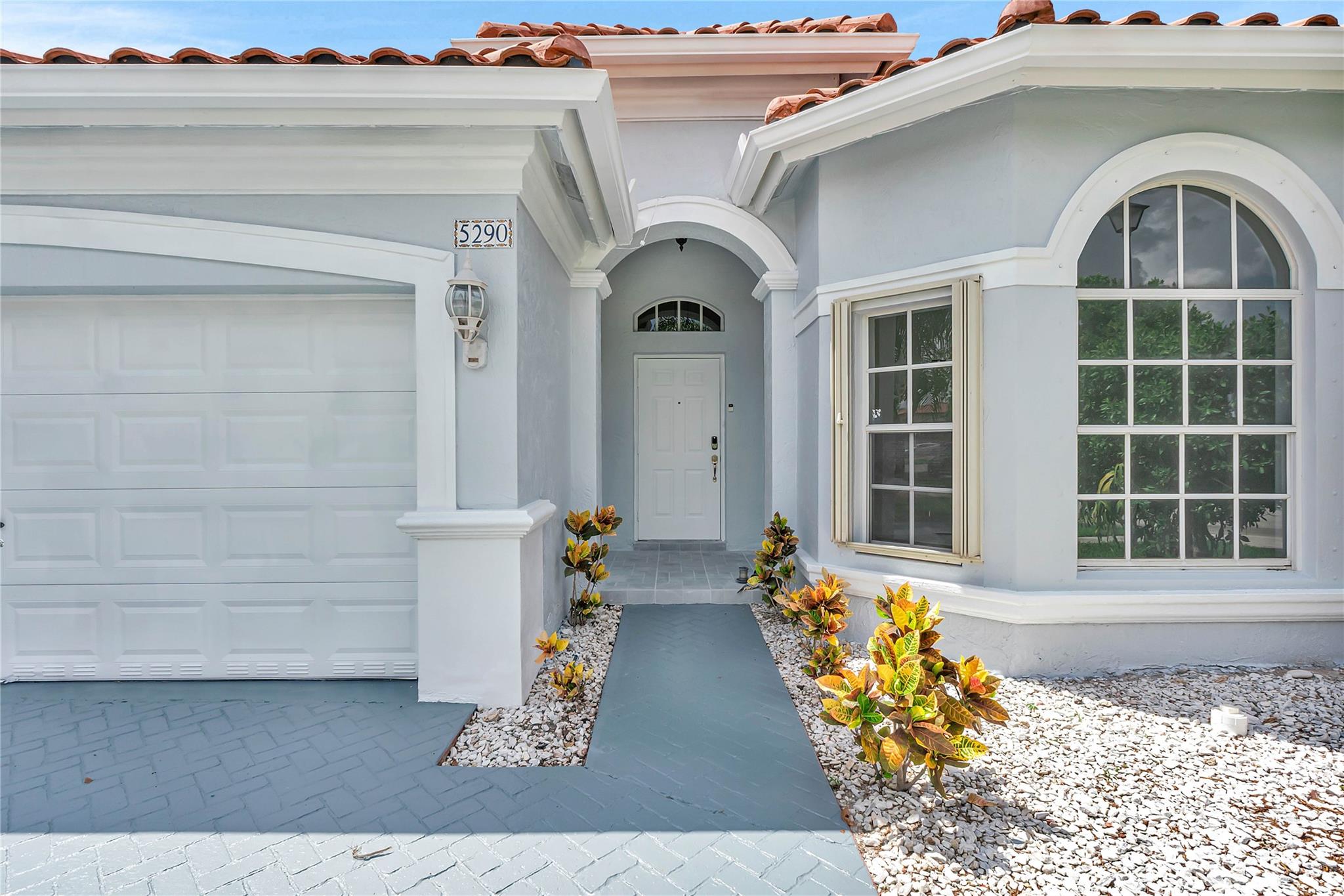 5290 SW 134th Ave