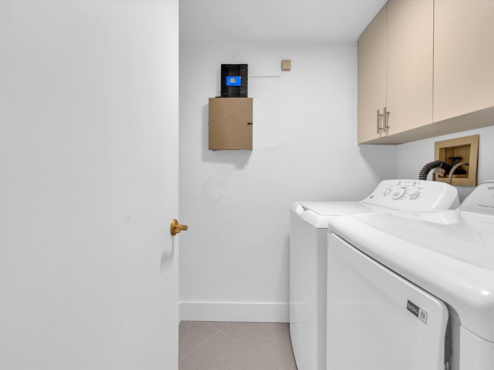 MIZNER COURT CONDO - Residential