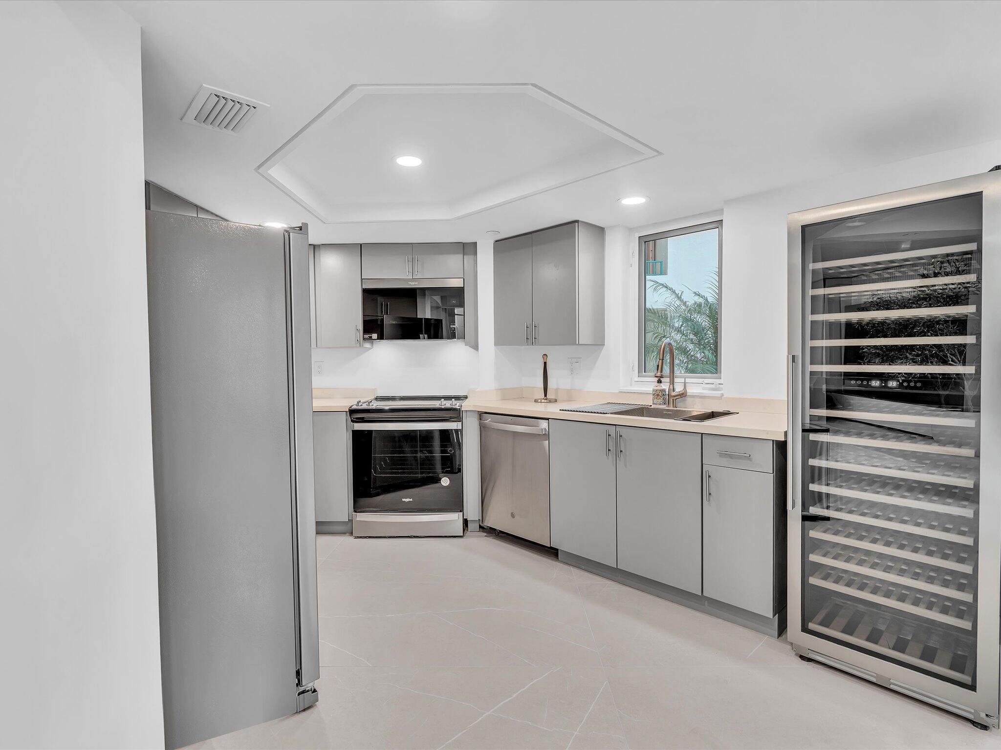 MIZNER COURT CONDO - Residential