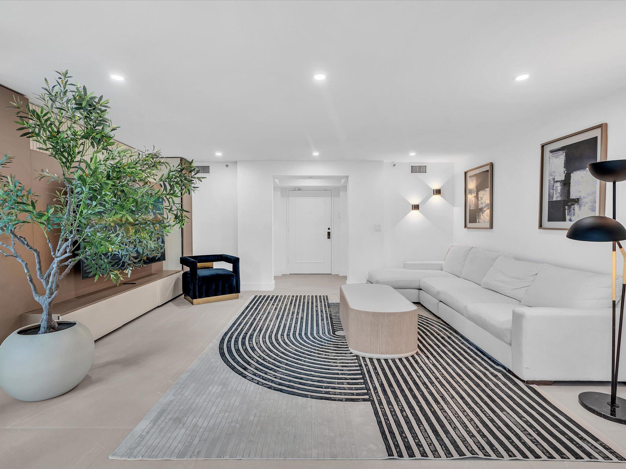 MIZNER COURT CONDO - Residential