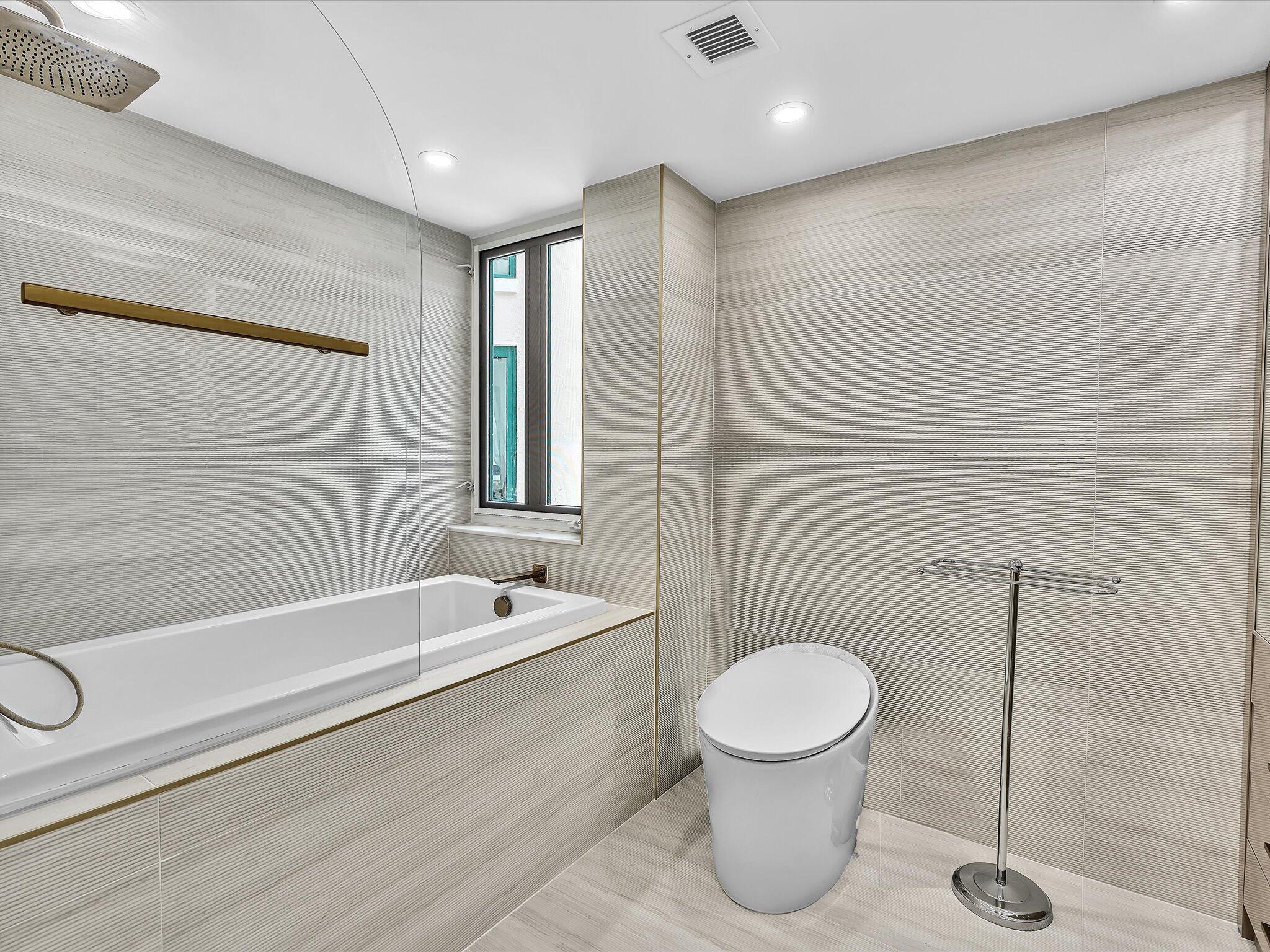 MIZNER COURT CONDO - Residential