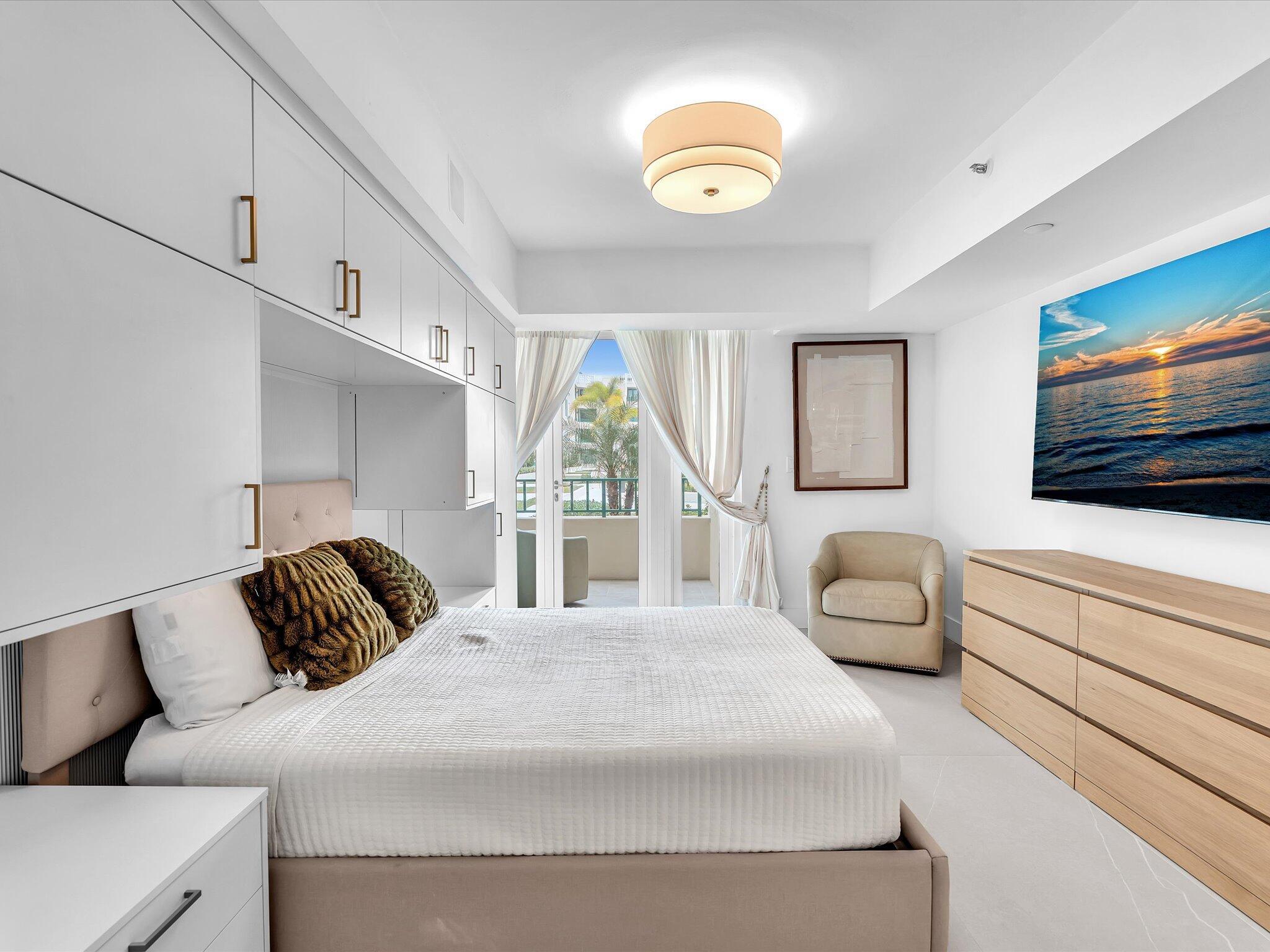 MIZNER COURT CONDO - Residential