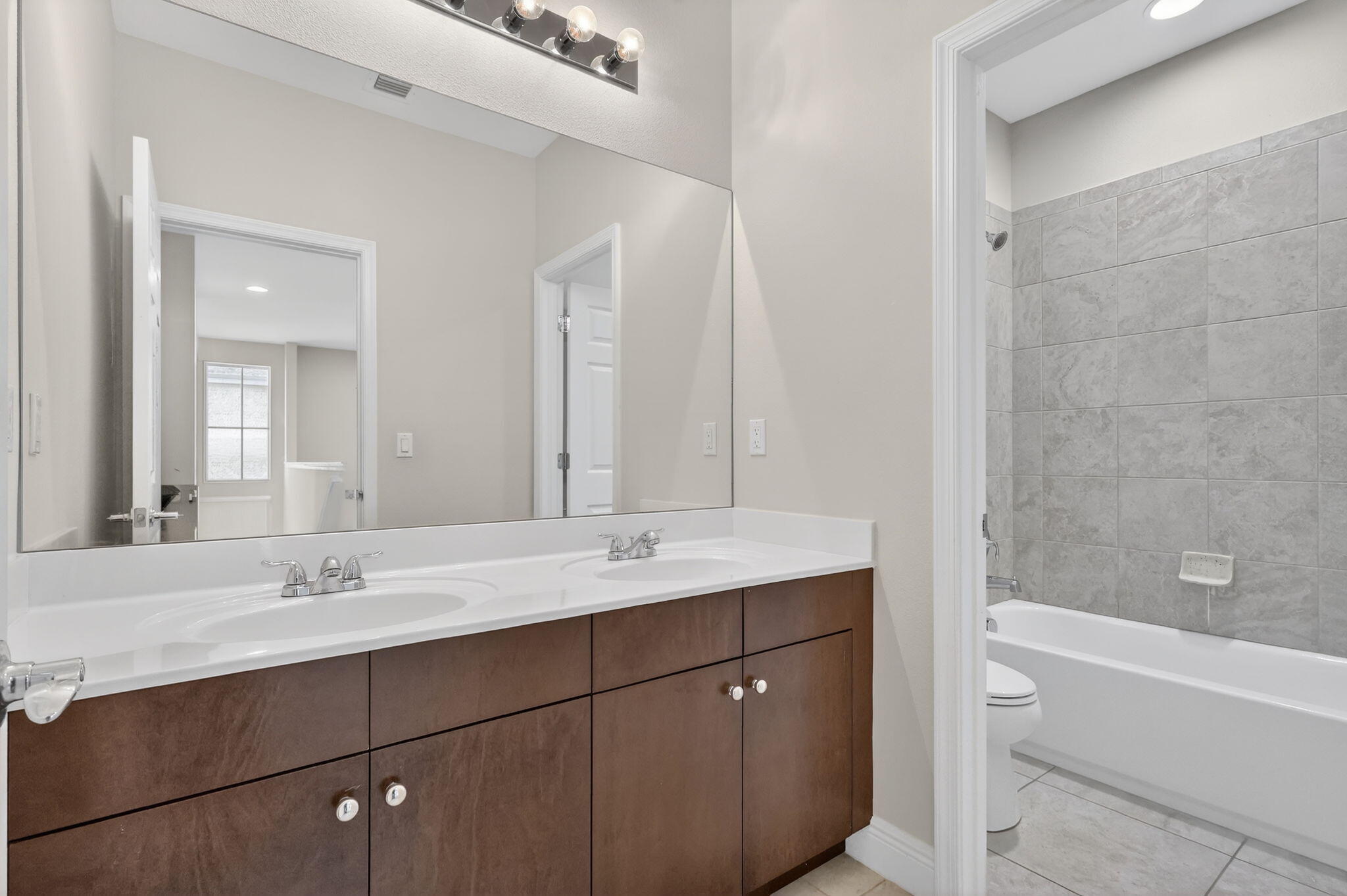 VIZCAYA FALLS PLAT 2 - Residential