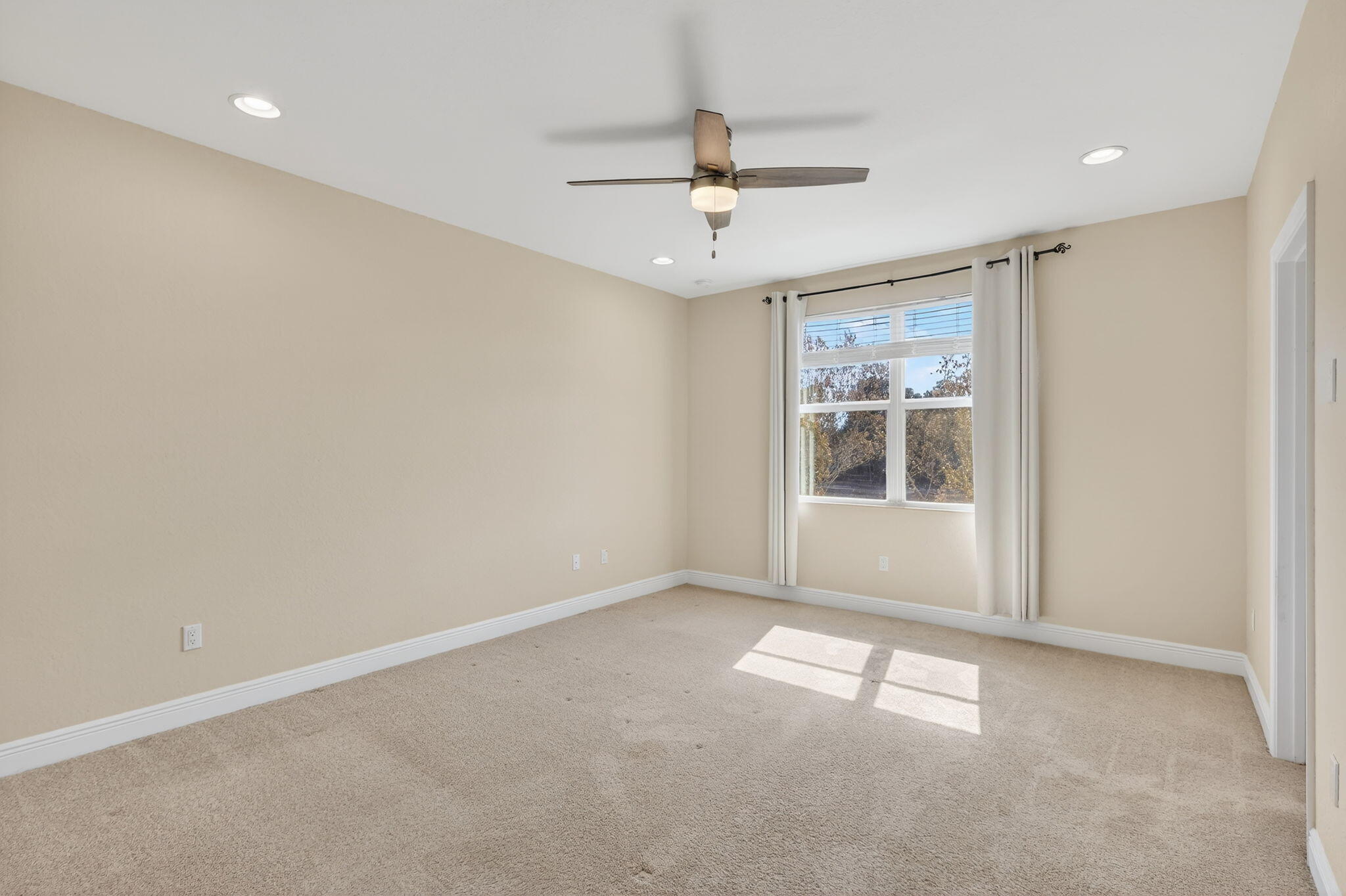 VIZCAYA FALLS PLAT 2 - Residential