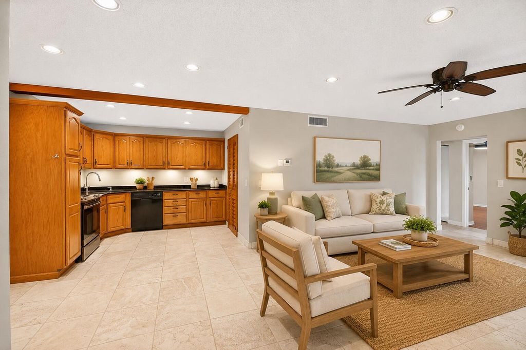 Photo of 511 Shady Pine Way #D2, Greenacres, FL 33415 (MLS # B26041344)