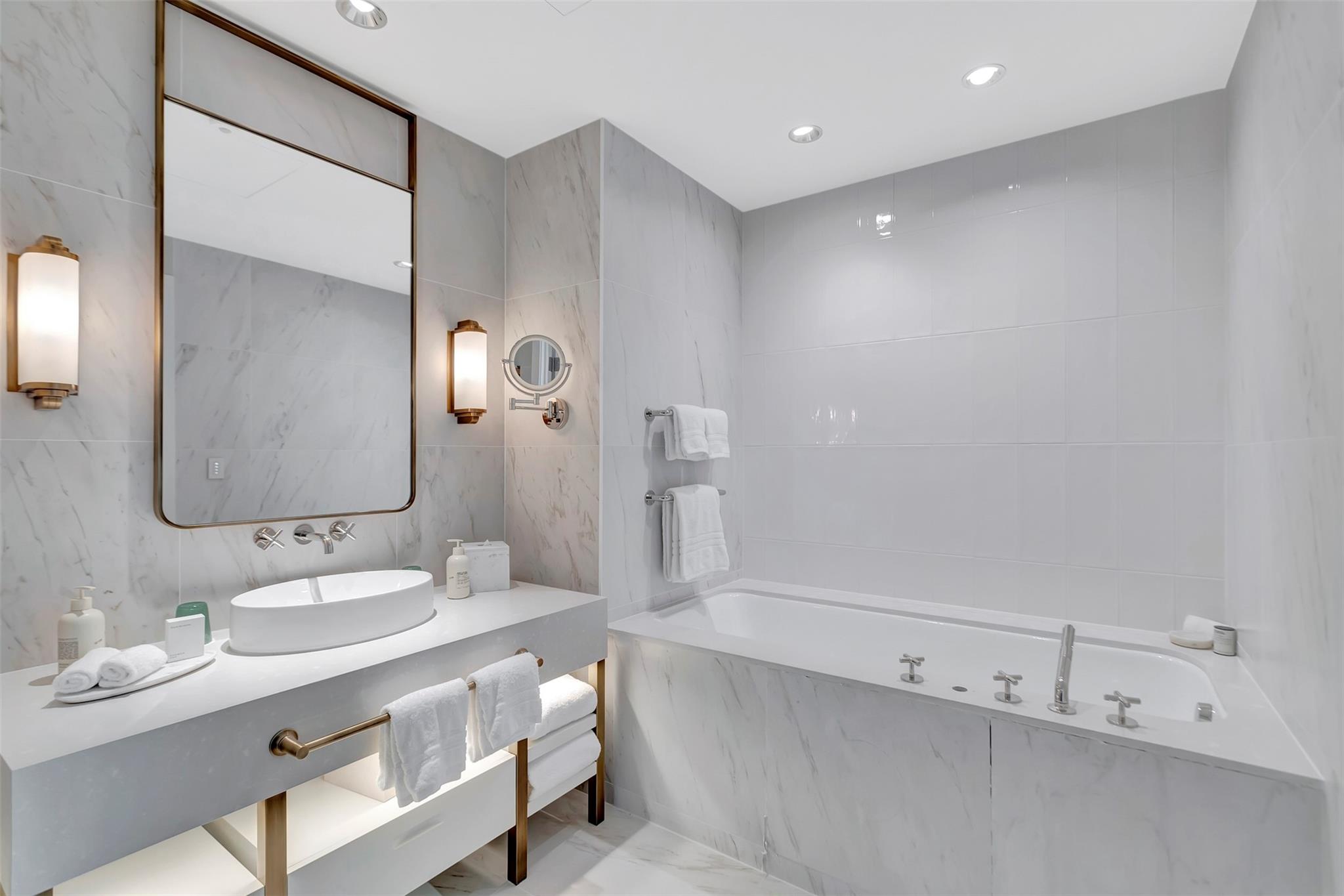 Four Seasons - Residential